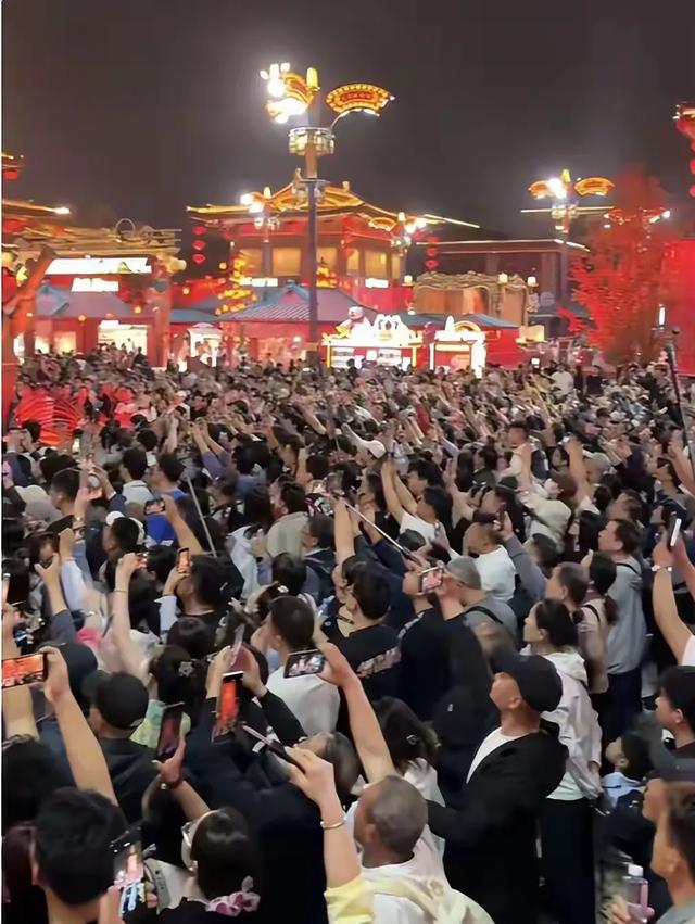 五一最堵景点年夜
盘点！网友：第1名让人猜疑人生，第5名直接劝退！