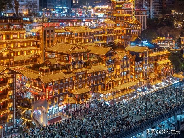 五一最堵景点TOP10出炉，第1名挤到怀疑人生，外滩50万人挤爆