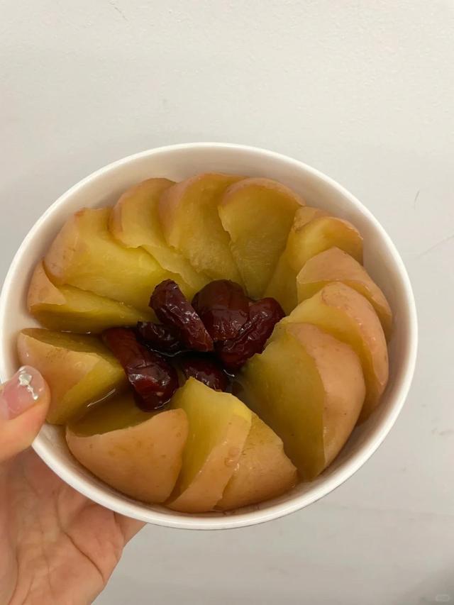 低估了吃“蒸苹果”的威力，短短几天，孩子和我都惬意了