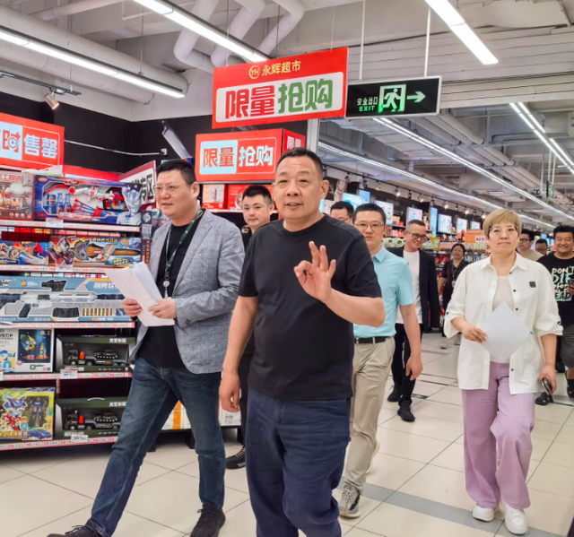 于东来变乱年夜
了局？官方表态！才被疑偷漏税，胖东来总算不消关了