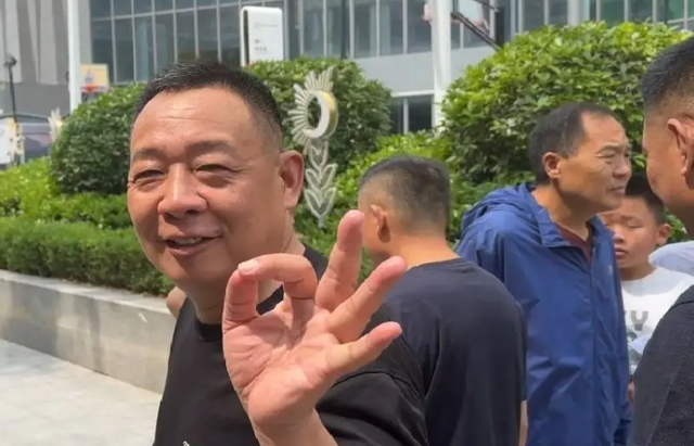 于东来变乱年夜
了局？官方表态！才被疑偷漏税，胖东来总算不消关了