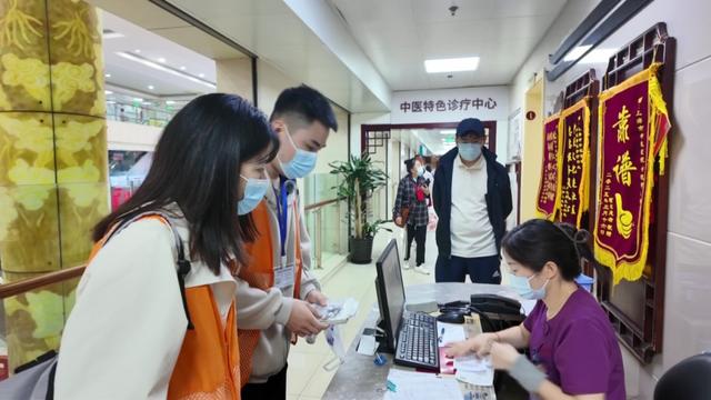 上海确认：正在试点！需求暴涨，男护士决议
转行……爷叔冲动：试了一次，就一发弗成
摒挡