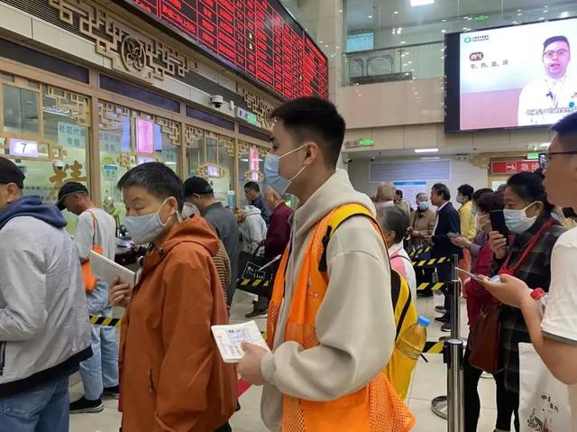 上海确认：正在试点！需求暴涨，男护士决议
转行……爷叔冲动：试了一次，就一发弗成
摒挡