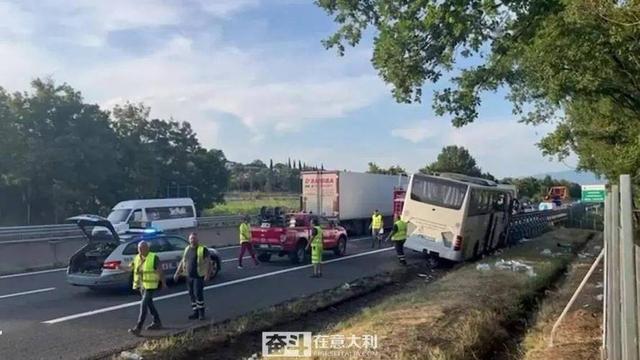 7逝世
8伤，华人旅游团在美国遭遇车祸，逝世
者身份被扒，令人匪夷所思