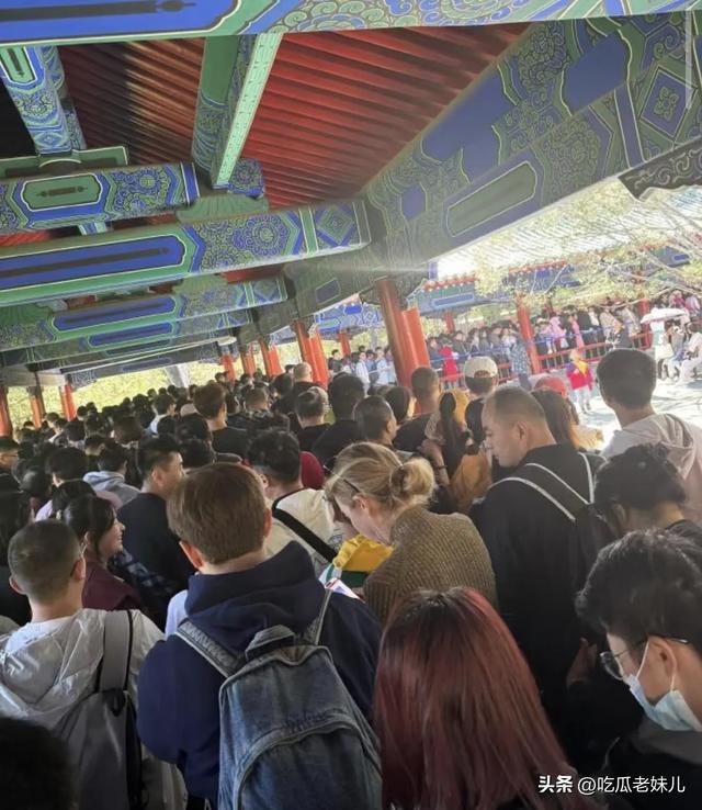 五一假期十大“人海地狱”景点曝光！第1名破晓3点挤到崩溃！