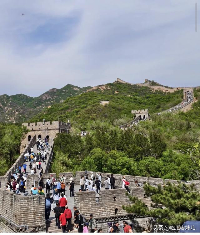 五一假期十大“人海地狱”景点曝光！第1名破晓3点挤到崩溃！