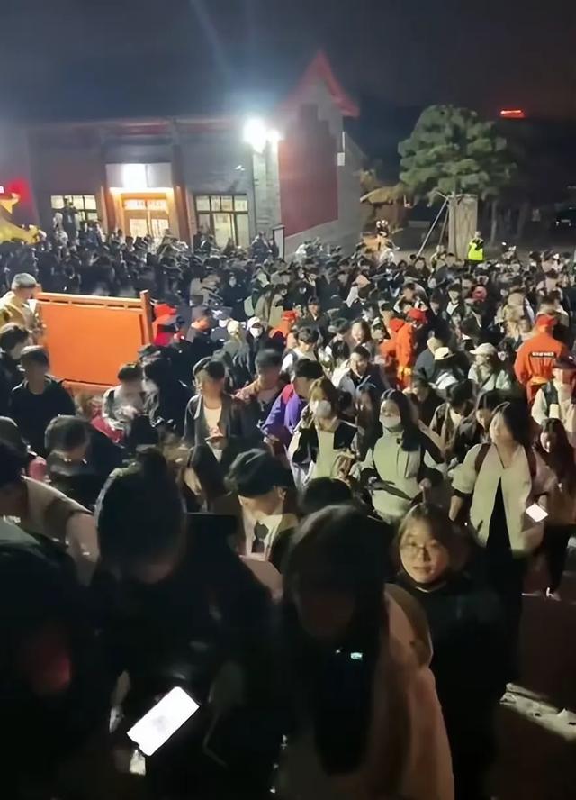 五一被骂最惨六大景区：泰山榜上有名，洛阳令人掉
望，第一太过

分