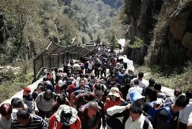 五一被骂最惨六大景区：泰山榜上有名，洛阳令人失望
，第一太过分