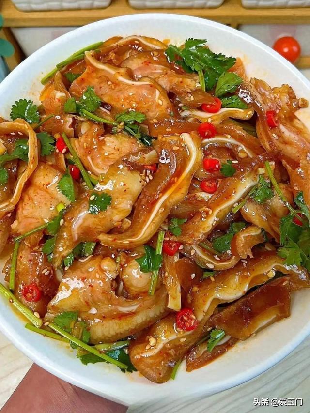 天热不爱做饭！尝尝
这6道家常凉拌菜，喷鼻
辣开胃，下酒下饭