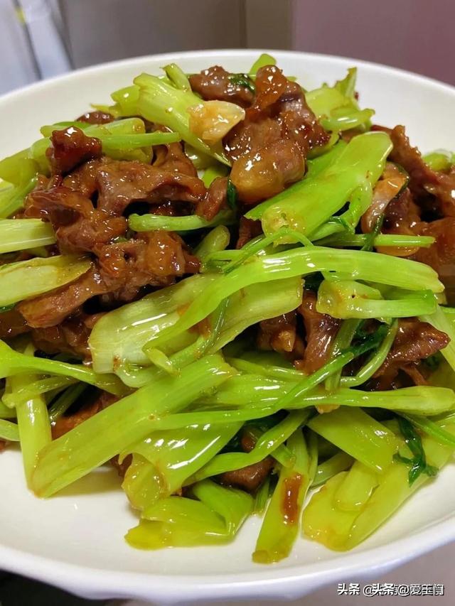建议中老年人常吃这6种碱性菜，头发乌黑，嘴不臭，80岁也不显老