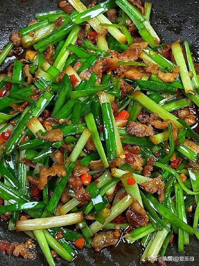 建议中老年人常吃这6种碱性菜，头发乌黑，嘴不臭，80岁也不显老