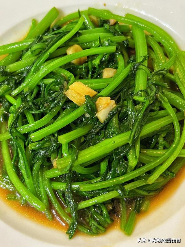 建议中老年人常吃这6种碱性菜，头发乌黑，嘴不臭，80岁也不显老