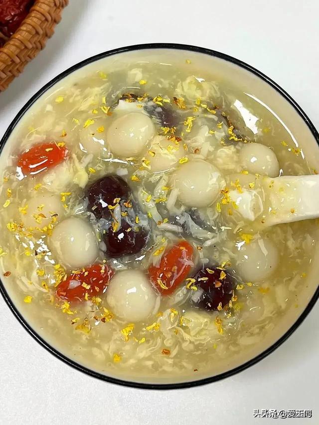 “睡不好，轻易老”，发起大家：4种食物要常吃，安神助眠睡得喷鼻
