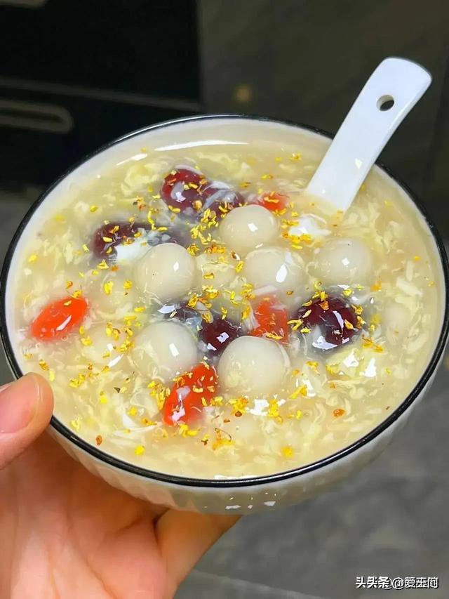 “睡不好，轻易老”，发起大家：4种食物要常吃，安神助眠睡得喷鼻
