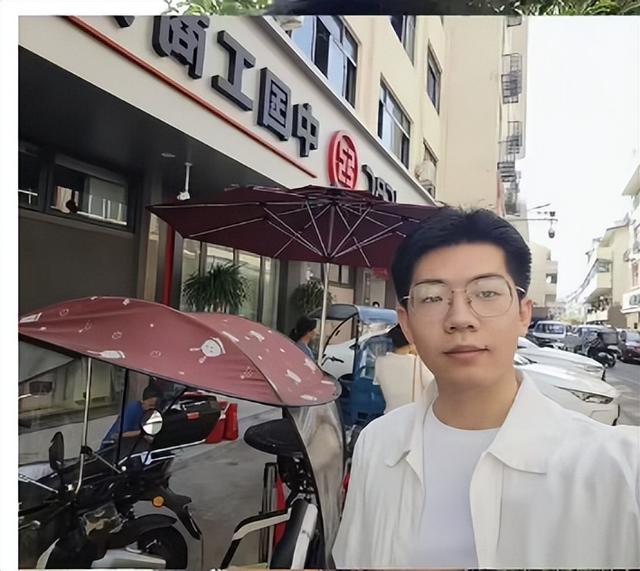 温州爬山小哥遗体找到了，遗体姿态
诡异！救济队：这水淹不逝世
人