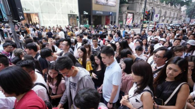 91万内地游客
香港旅游被讽刺！港平易近
怒斥：好穷酸呀！搞得像难民营
