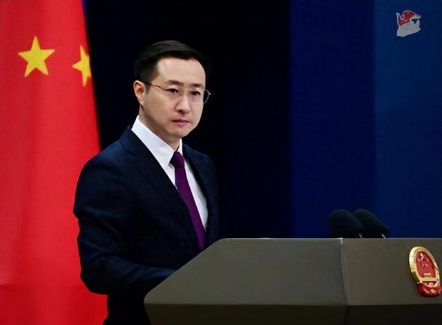 中国同意与美谈判后，特朗普再次顽强
表态，几分钟后，噩耗就来了