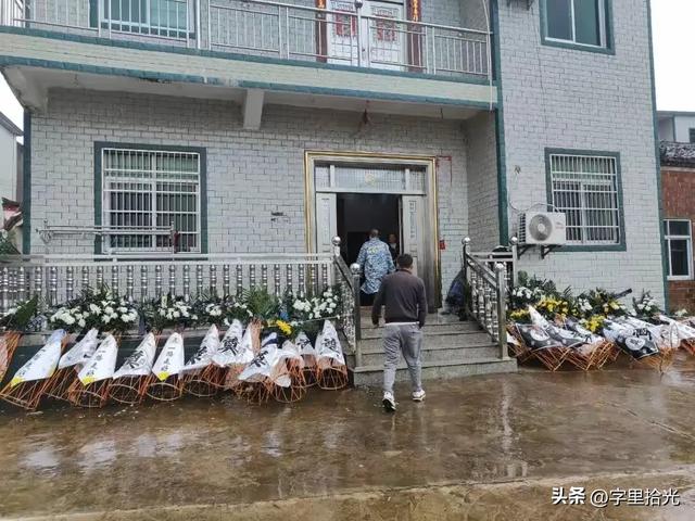 后续！救人的退役武警获万人冒雨接回故乡，得救男孩父亲给出答应