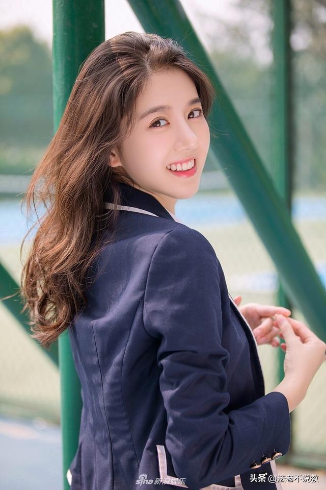 又见双面人！曝著名女星辱华，录音曝光痛骂中国人，遭剧方除名