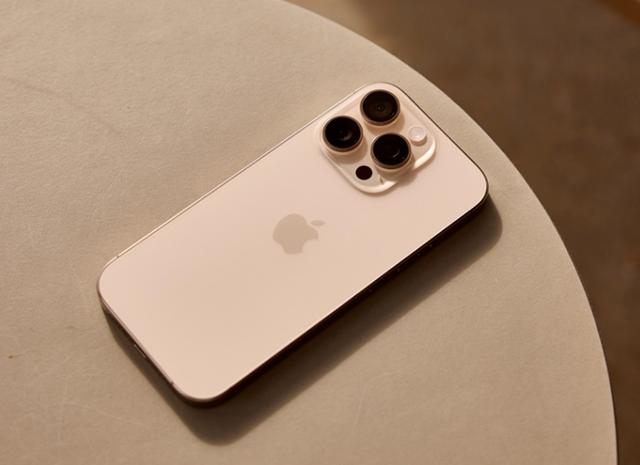国产机担忧
的事果真
来了：iPhone16 Pro降价2000，国补后5499元