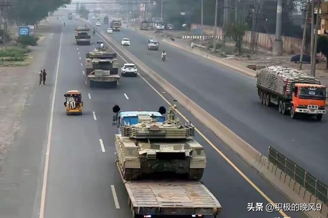 中国大炮一炮成名！印度高官被炸去世

，美国急喊停火背后藏玄机