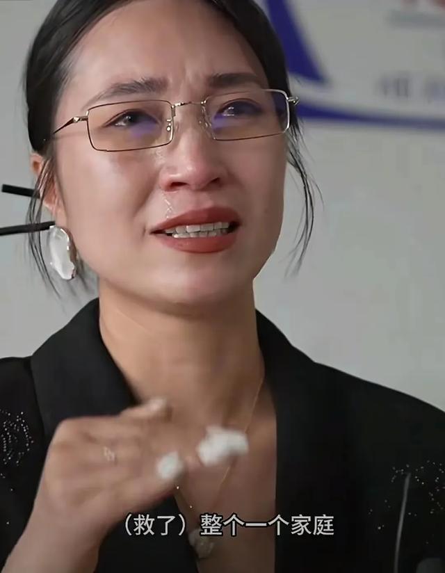 女子坠入深潭后续：上门蜜意拥抱恩人 ，发长文曝事发细节让人揪心