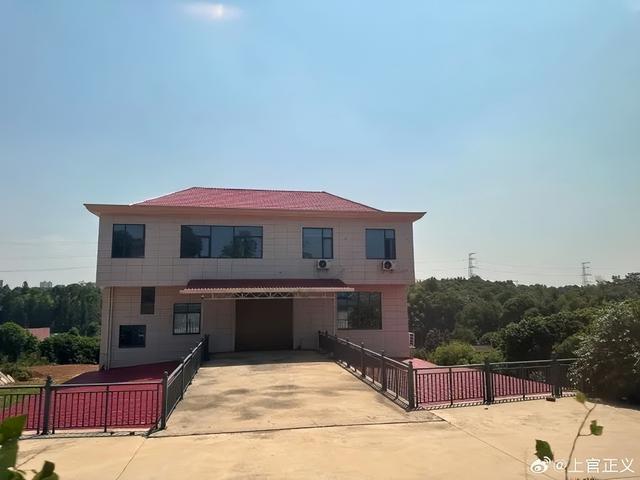 记者蹲守多日揭破长沙地下代孕场所，细节曝光：代孕妈妈中有聋哑人，查处中“幕后老板”忽然来电...