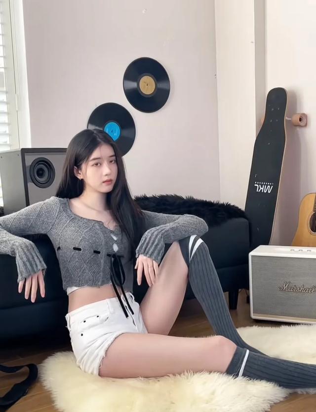 女星辱华变乱越闹越大年夜

！港媒转载报道，铁粉纷纭
脱粉，这下真完了