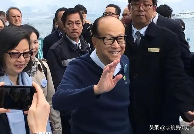 李嘉诚被检察才45天，令人担忧的事就产生
了！七折抛售房产惹争议