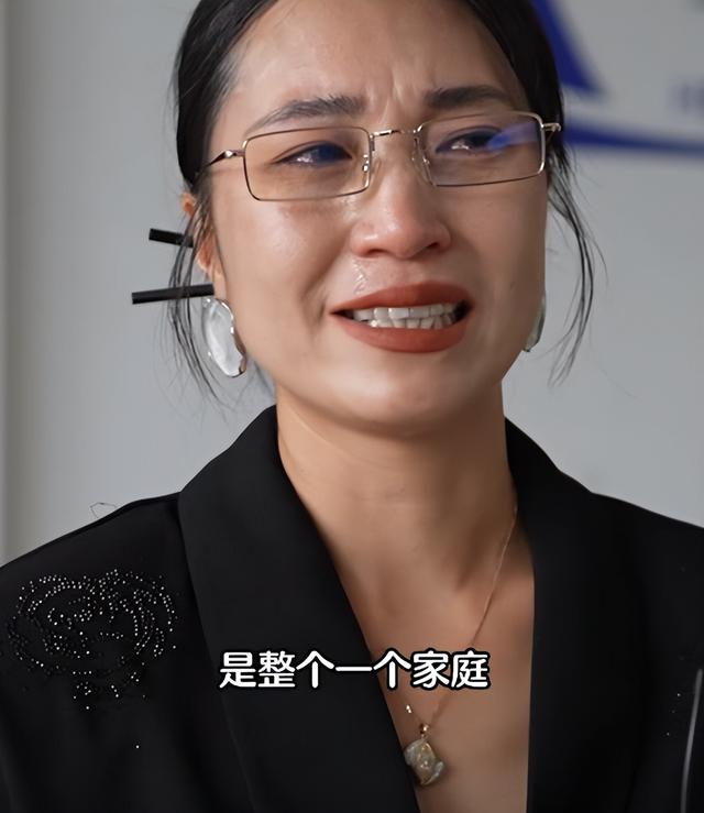 孙女士
被救后续：拥抱救命恩人，认作干哥，丈夫更是豪掷20万捐钱