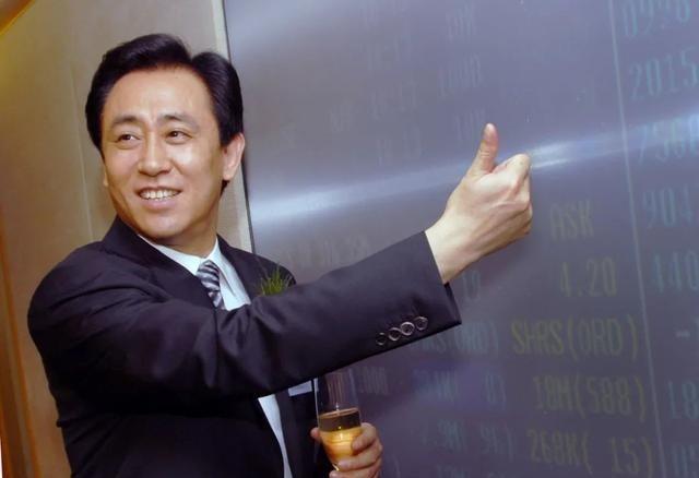 恒大年夜

被捕职员名单发表：许家印与恒大年夜

焦点成员“最后
的狂欢”