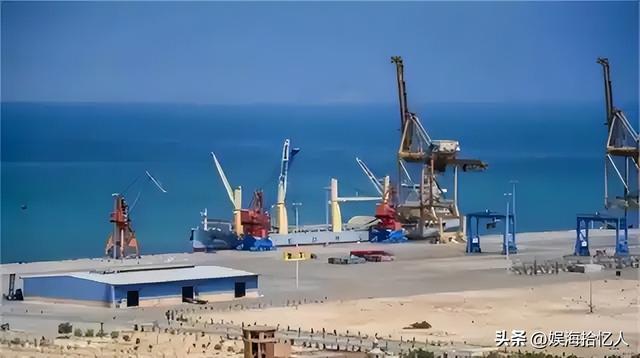 巴基斯坦濒临破产，西方比中国脱手更快，但瓜达尔港谁也惦念
不了