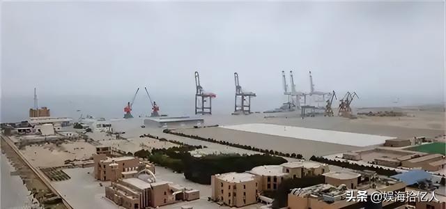 巴基斯坦濒临破产，西方比中国脱手更快，但瓜达尔港谁也惦念
不了