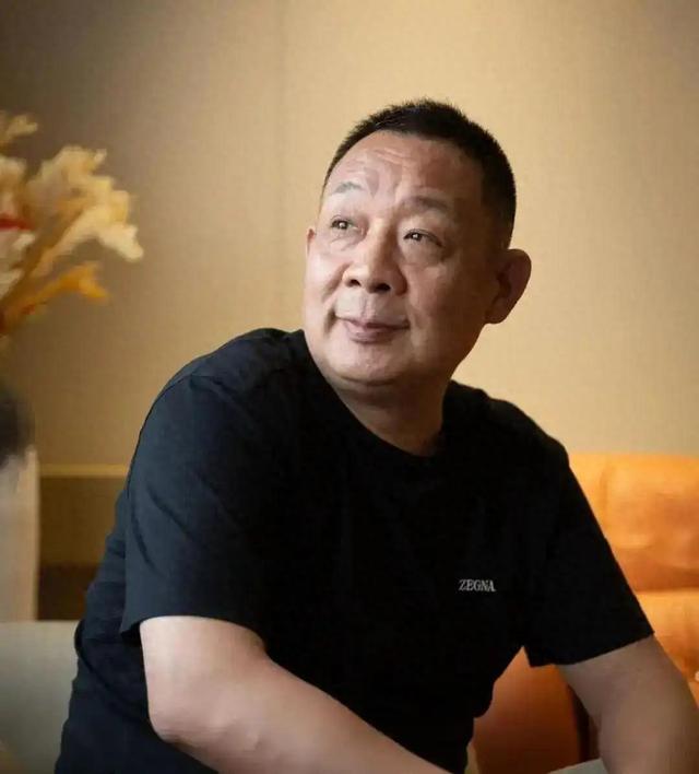 远离“造神”陷阱！人平易近
日报的点名，揭开了胖东来的“真实现状”