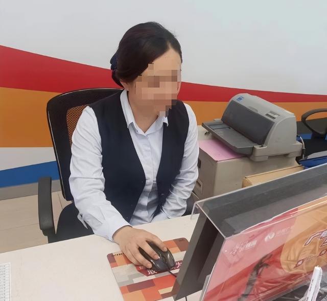 要求盲人睁眼认证！国民
日报怒斥，业务厅硬刚官媒，果然不简单