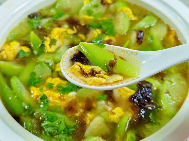 夏天祛湿黄金期！常吃这4道汤，祛湿气、解暑热，低脂营养

又健康