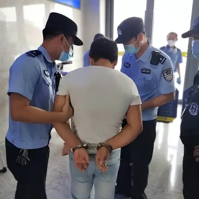 代孕窝被毁后续：记者百口被追杀，威胁注射
病毒！老板2千万赏格
