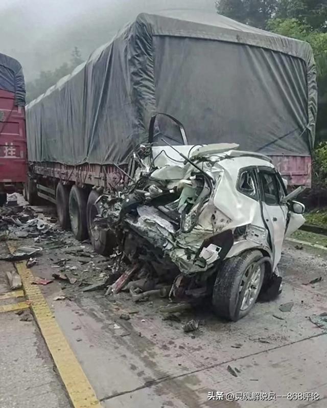 湖南肉夹馍车祸现场，两名遇难者身份曝光，掉
事车型口碑一直很差