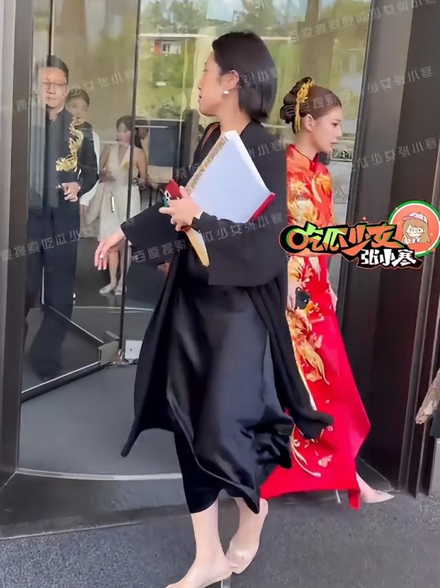 汪小菲马筱梅年夜
婚现场曝光，马筱梅发脾气，张兰爱笑，朱时茂现身