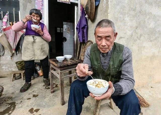 山东准新郎死亡后续，满身换血未保命，病历曝光，死因不但是鸡肉