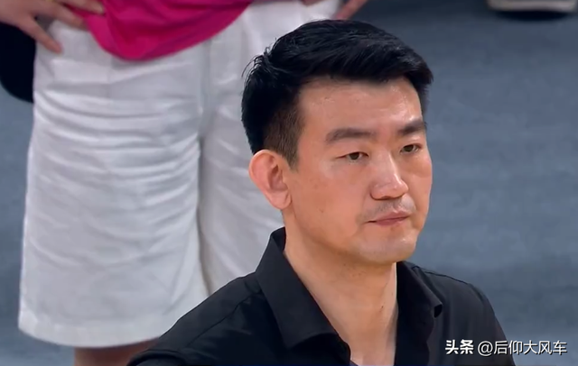 闹大了！大脚将球踢飞，殴打北汽工作人员，广厦面临3张重磅罚单