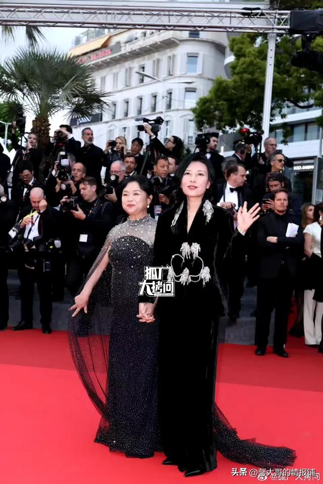 61岁自驾游阿姨苏敏去戛纳走红毯啦！变得好美丽，连面相都变了