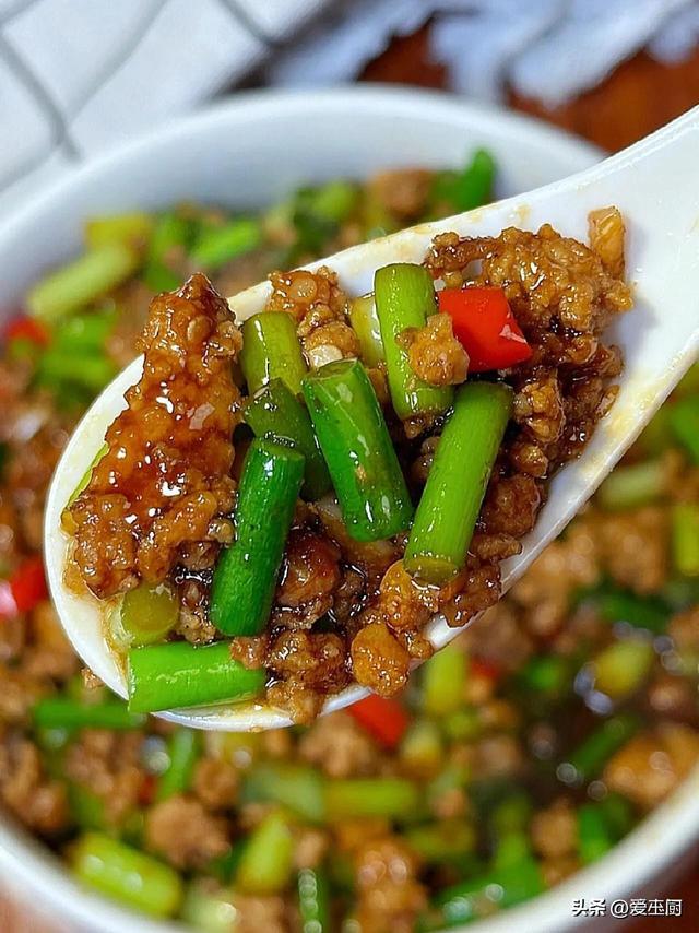小满将至！俗话说“小满见三鲜”，是哪三鲜？采摘短合法吃