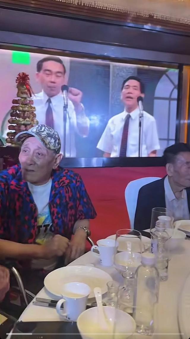 杨议硬气了 宴请吃席不收礼 喝500块沙城老窖 要冲破相声圈师徒规矩