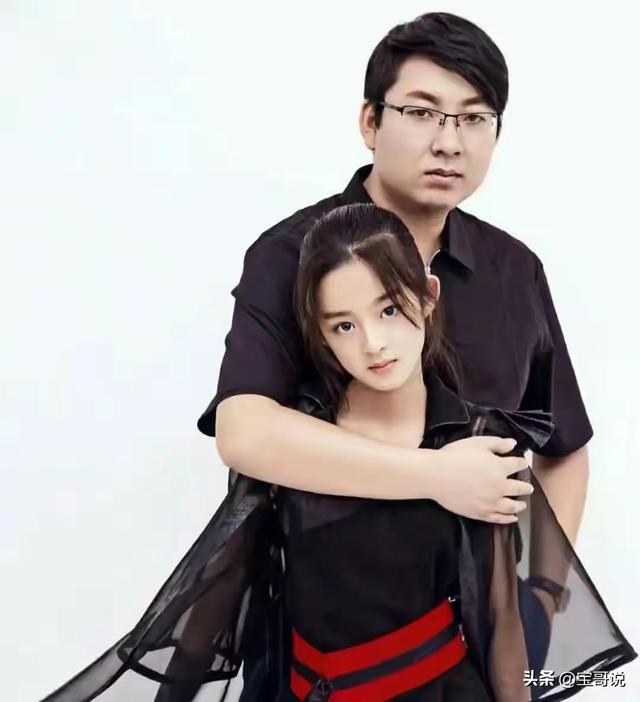越扒越深！黄杨钿甜坑爹坑出新高度，这一次，网友爱像歪打正着了