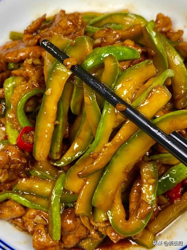 小满莅临
，“3瓜2豆”别忘吃，适应
节气

，清热消暑，长夏不受苦
