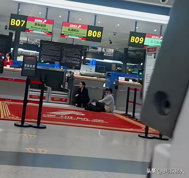 考编母子年夜
闹机场后续！知恋人爆料更多底细，儿子一句话甩锅妈妈