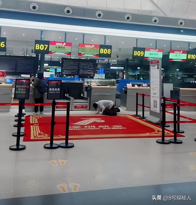 考编母子年夜
闹机场后续！知恋人爆料更多底细，儿子一句话甩锅妈妈
