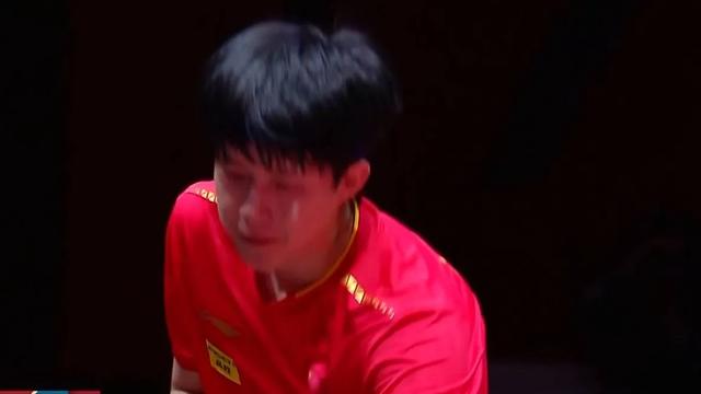 4-3！4-0！世乒赛又乱了：男单种子连续爆大冷，王楚钦剃光头