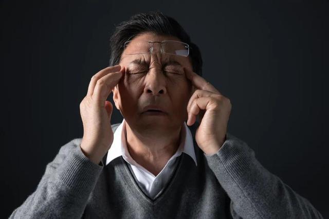 新冠再抬头？可能不发烧！提醒
：出现5个症状，这些人需谨防
逝世
守